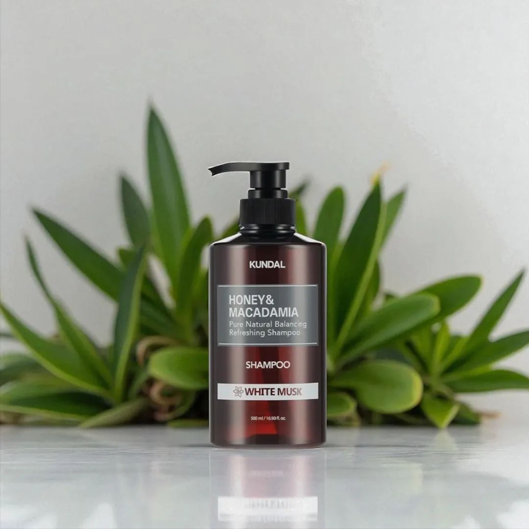 Kundal Honey &amp; Macadamia Pure Natural Balancing Refreshing Shampoo (White Musk) - 500ml